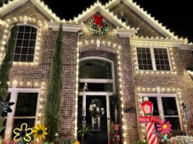 Holiday lighting